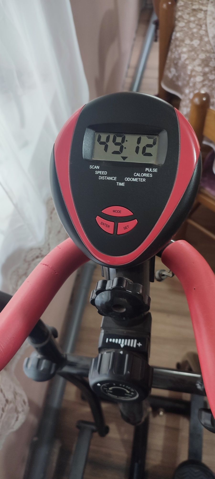 Bicicletă eliptică DHS 3401E