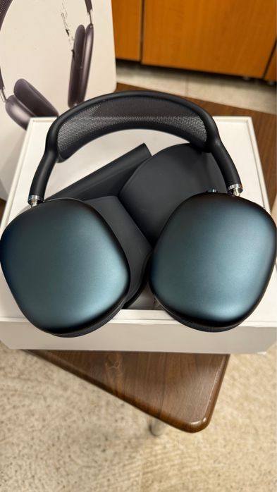 AirPods Max Midnight