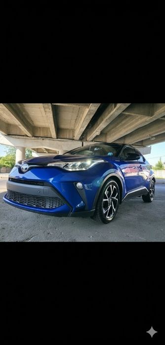 Vand Toyota C-HR km 133.000 garanție 2029