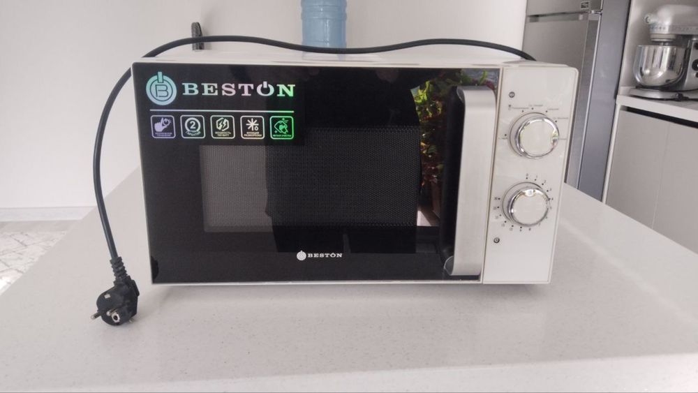 Mikrovalnofka Beston
