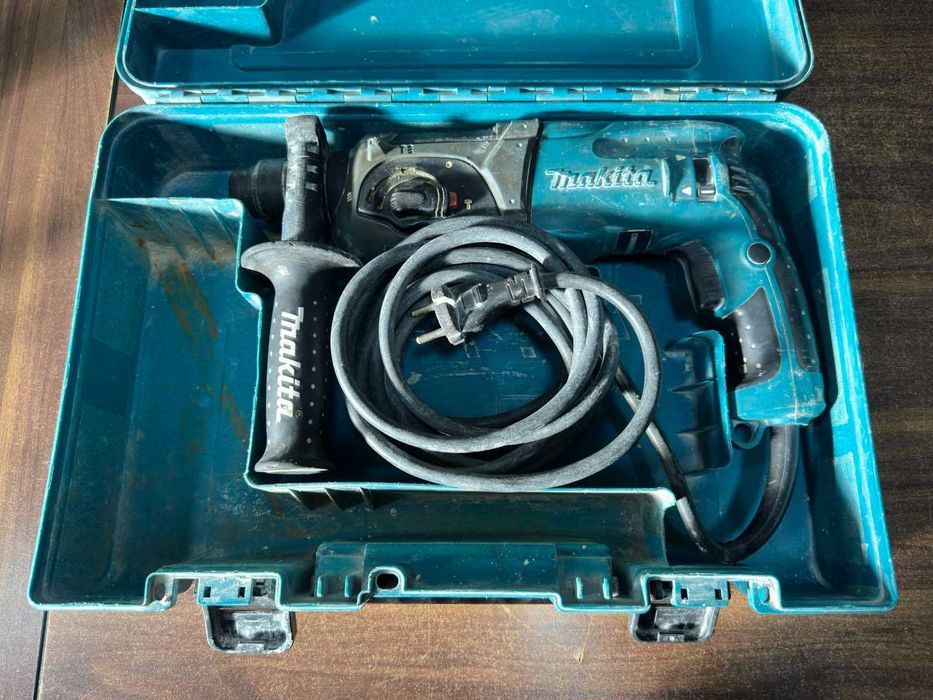 Перфоратор Makita HR 2470
