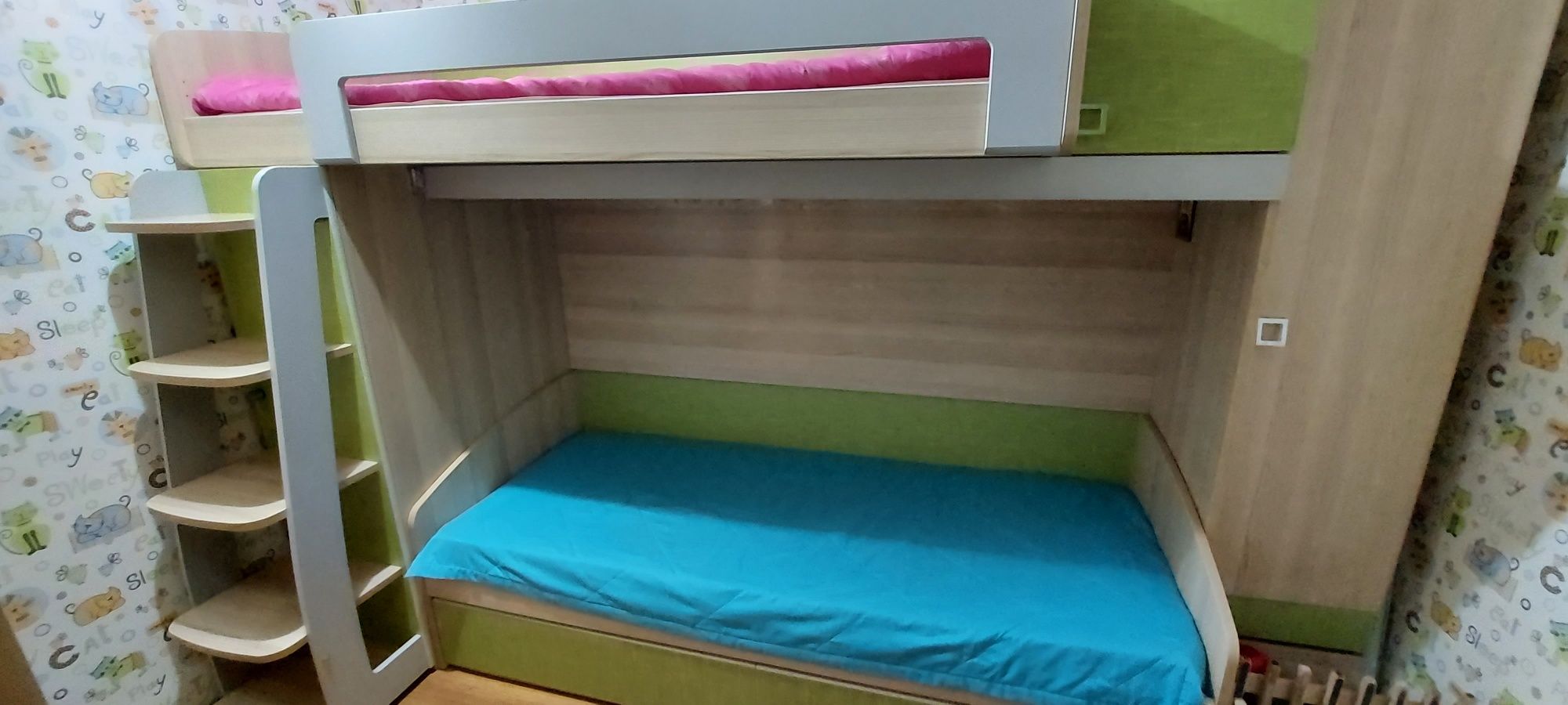 Детская мебель (кровать двух ярусная)