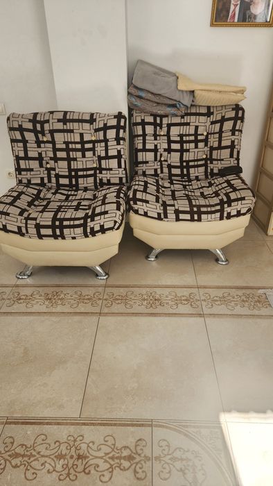 Срочно продам 1 раскладывающихся кресла б/у