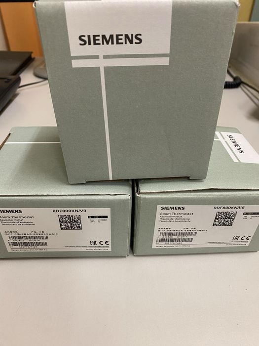 Termostat Siemens RDF800KN/VB cu touch