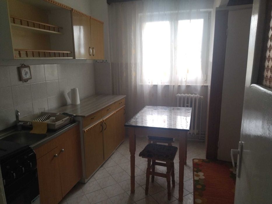 Inchiriez apartament fagaras