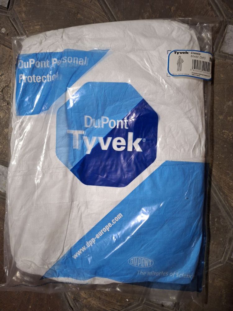 Защитный комбинезон   DuPont Tyvek