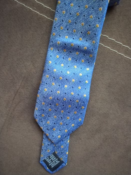 Вратовръзка на Andrews