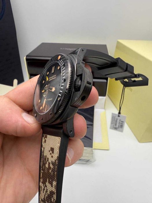 Luminor Panerai Navy Seals Submersible