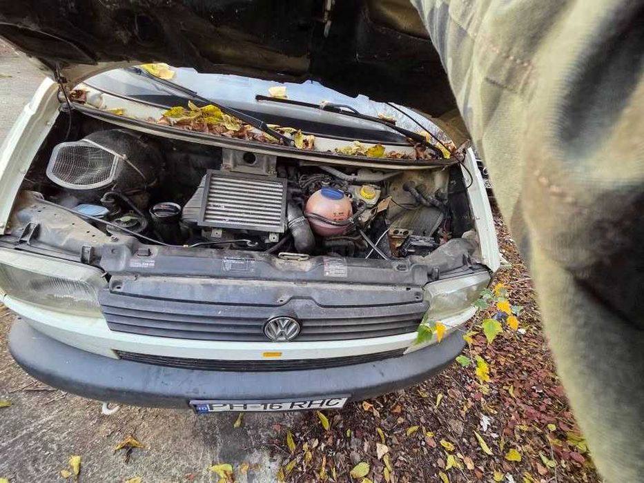 Volkswagen Transporter T4 2.5TDI 8+1
