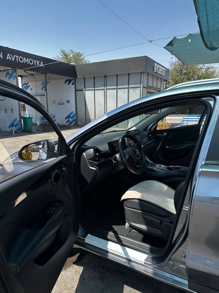 BYD e2 405km электромобиль