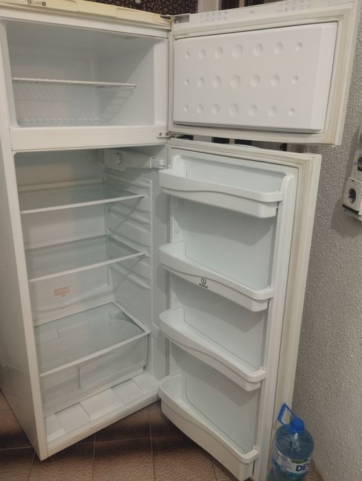 Хладилник INDESIT