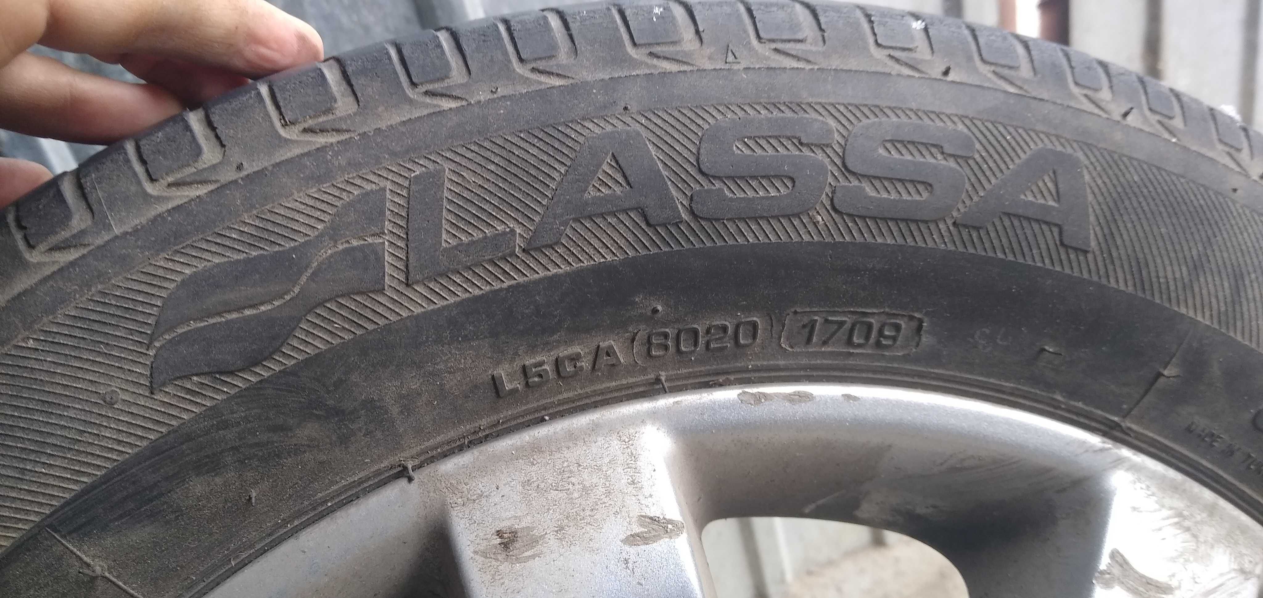 Vând 4 anvelope vara Lassa impetus revo 185 60 r15