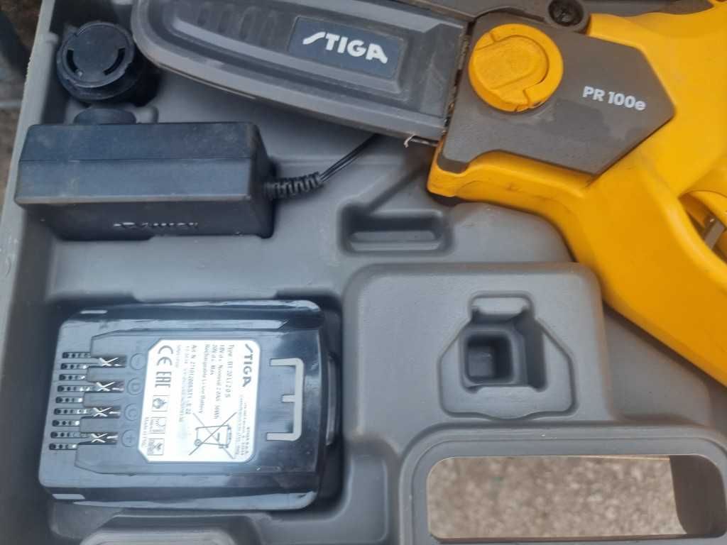 Stiga  PR 100 E - Акумулаторен мини верижен трион