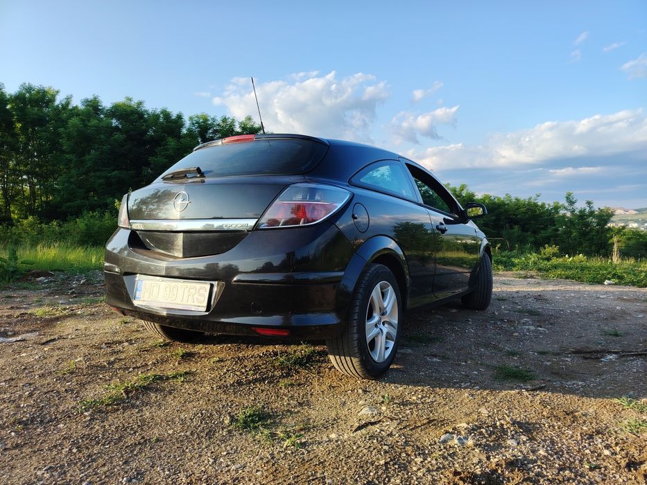 Opel astra H Gtc panoramic 2010