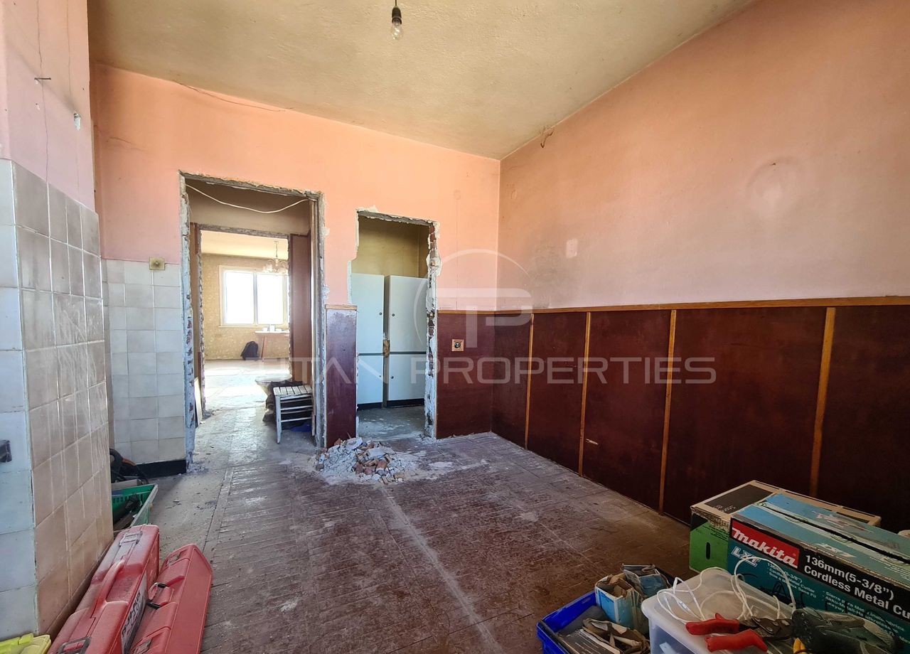 Продава се Тристаен апартамент в Пловдив, Съдийски - 68 кв.м за 1383 €/кв.м - Снимка #4