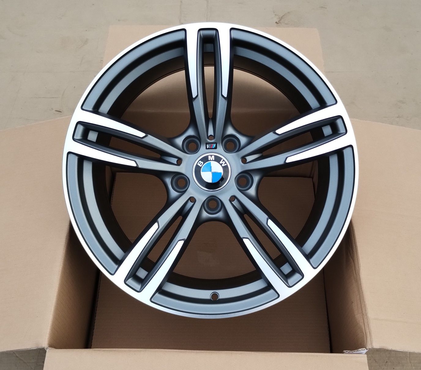 Jante R18 BMW F10 F11 style M437