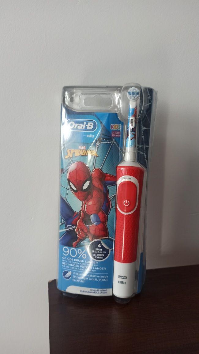 Электрическая зубная щётка детская , ORAL B, Человек паук, spiderman