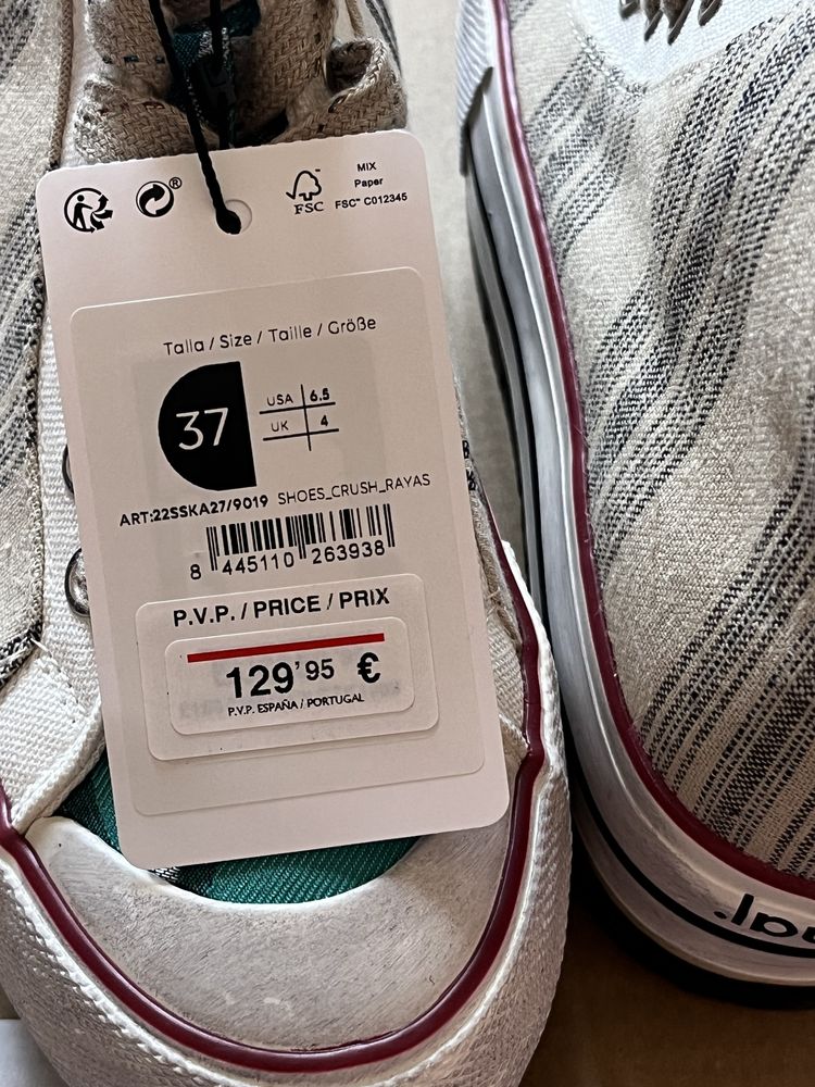 Adidasi Desigual, noi cu eticheta