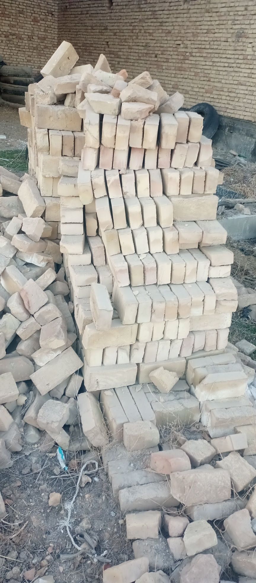 Продаются жжонный кирпич Кизил тепиннский  Кирпичный завод..