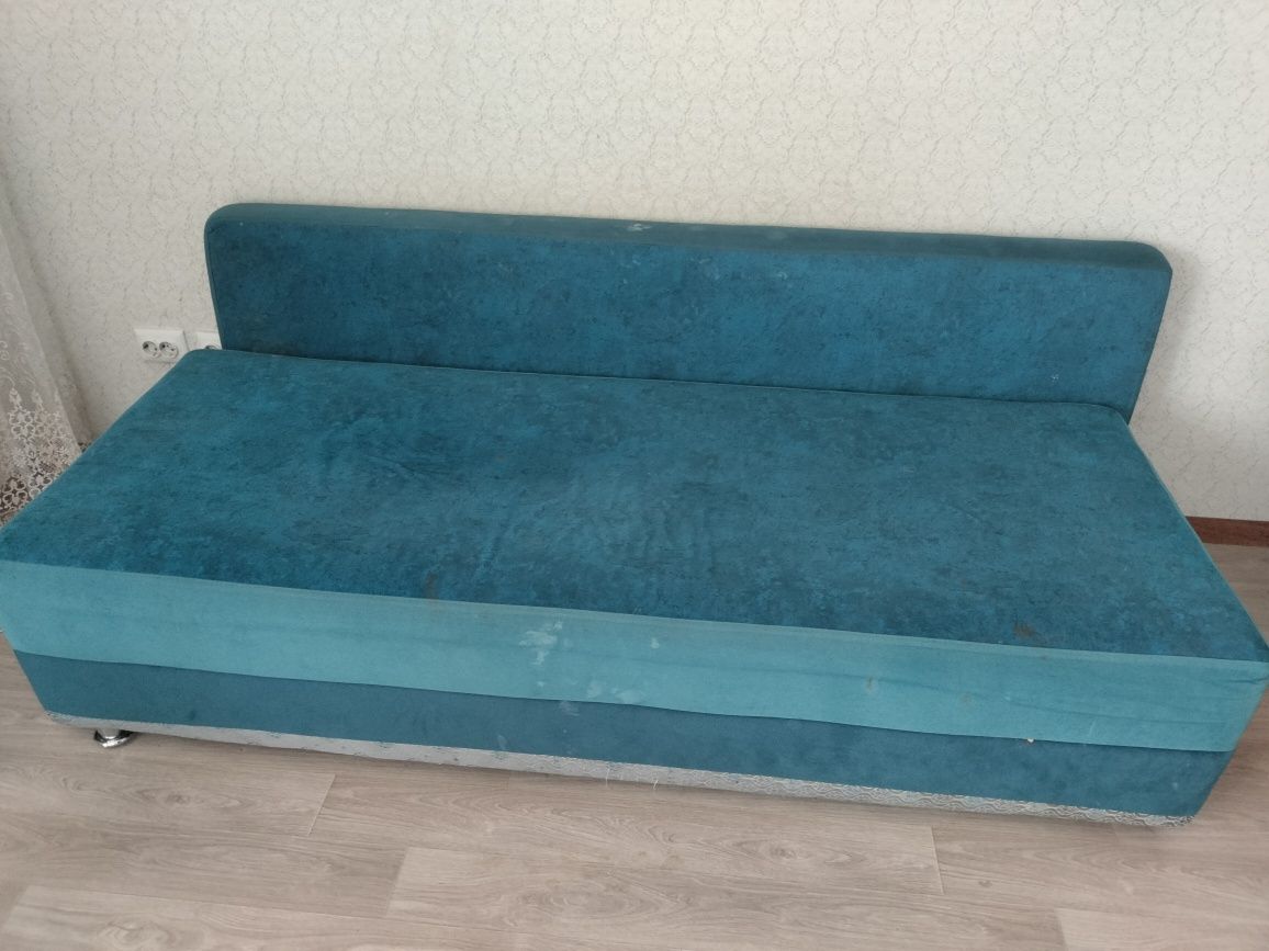 Продам софу б/у,