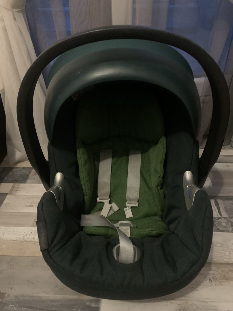 Столче за кола Cybex Aton Q