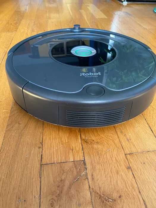 iROBOT ROOMBA 676 прахосмукачка робот- подарък филтри и четки