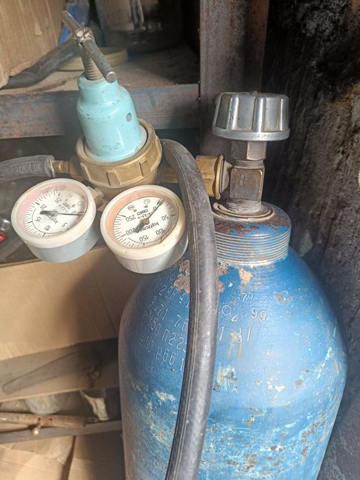Продам кислородный баллон