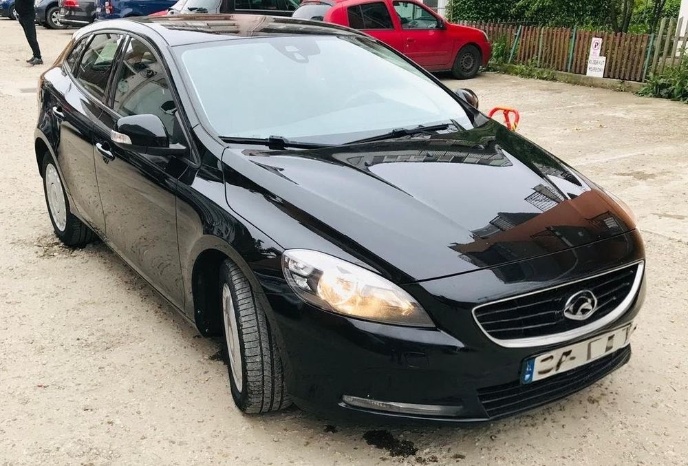 Volvo V40 An 2015