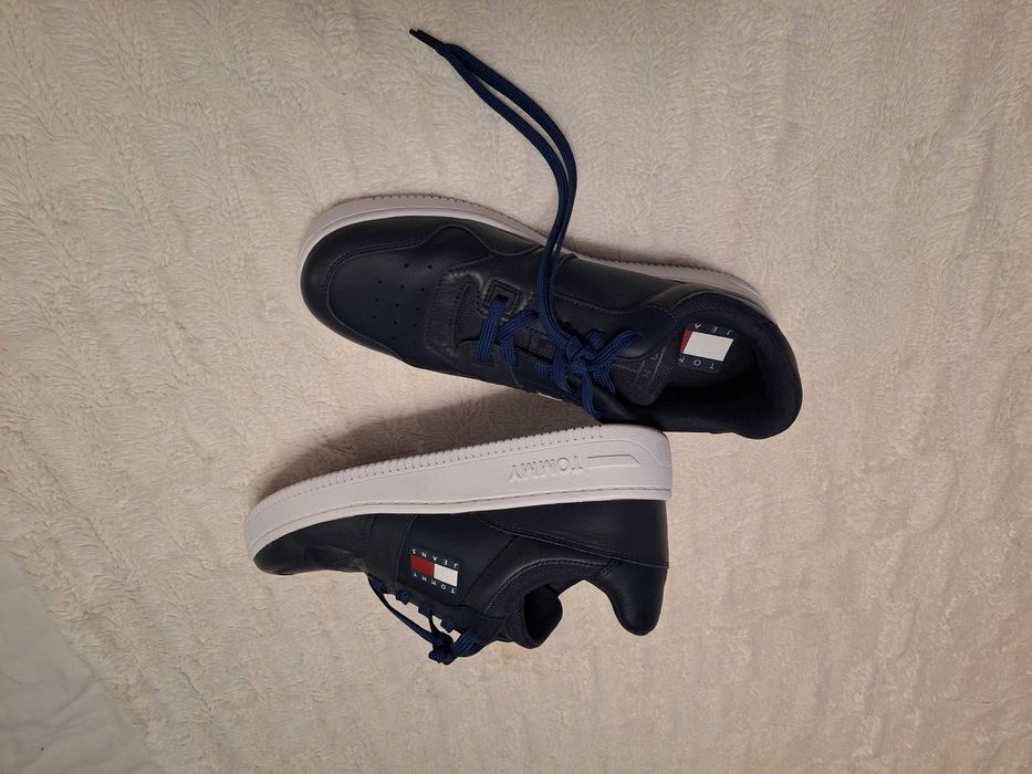 Чисто нови мъжки обувки Tommy Hilfiger