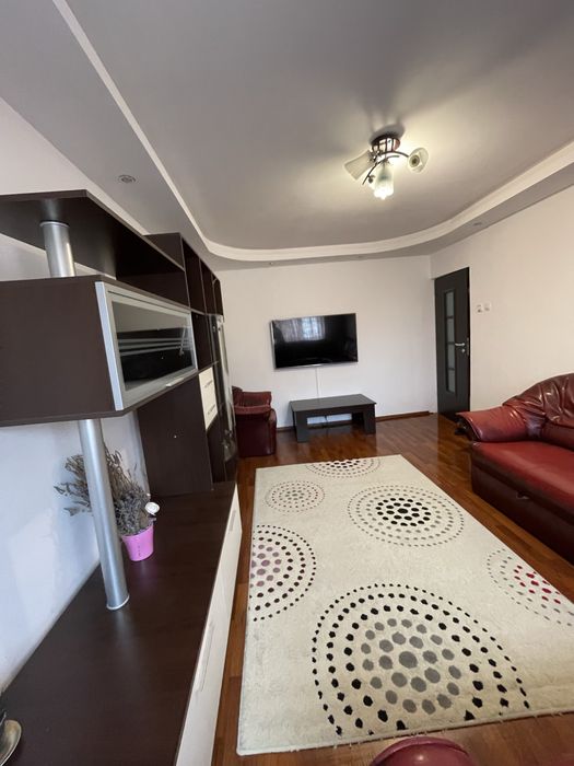 Inchiriez apartament 3camere mobilat
