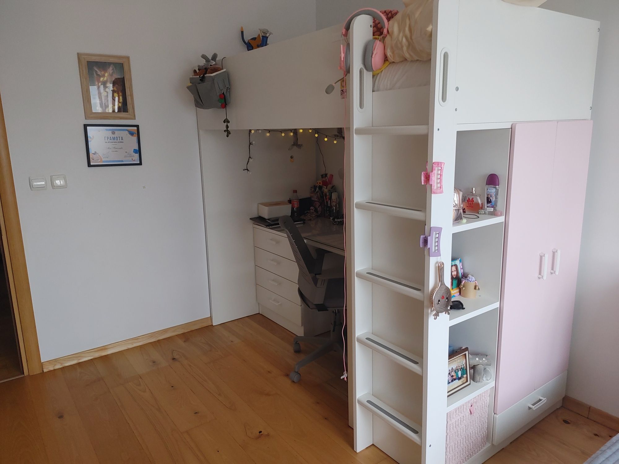 Високо легло с бюро ИКЕА SMÅSTAD