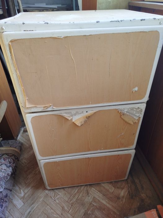 Продам металлический шкафчик