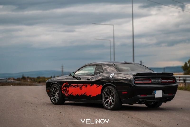 Dodge Challenger SRT HEMI 6.4 -485 hp