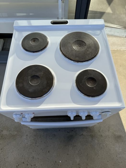 Печка с метални котлони AEG