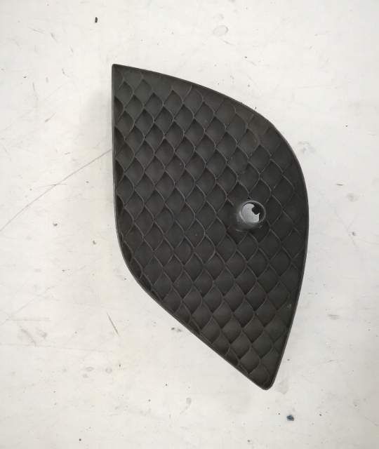 Grila Proiector Laterala Dreapta Originala Cu Senzor In Stare Buna Mer