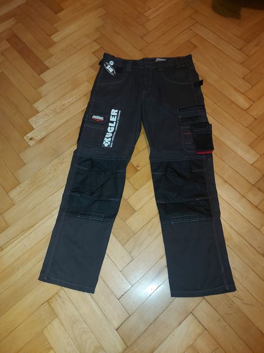 Vind echipamente de munca