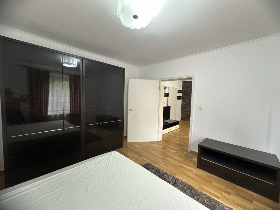 Vand sau inchiriez casa lipovei