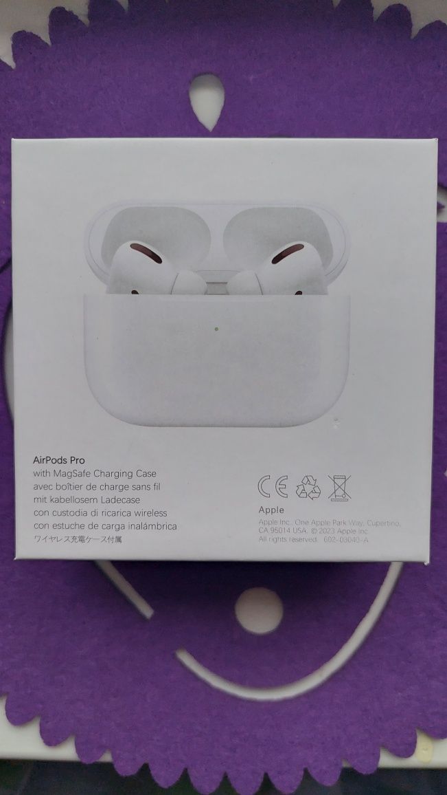 Наушники Apple AirPods Pro with Magsafe Charging Case белый
Новый