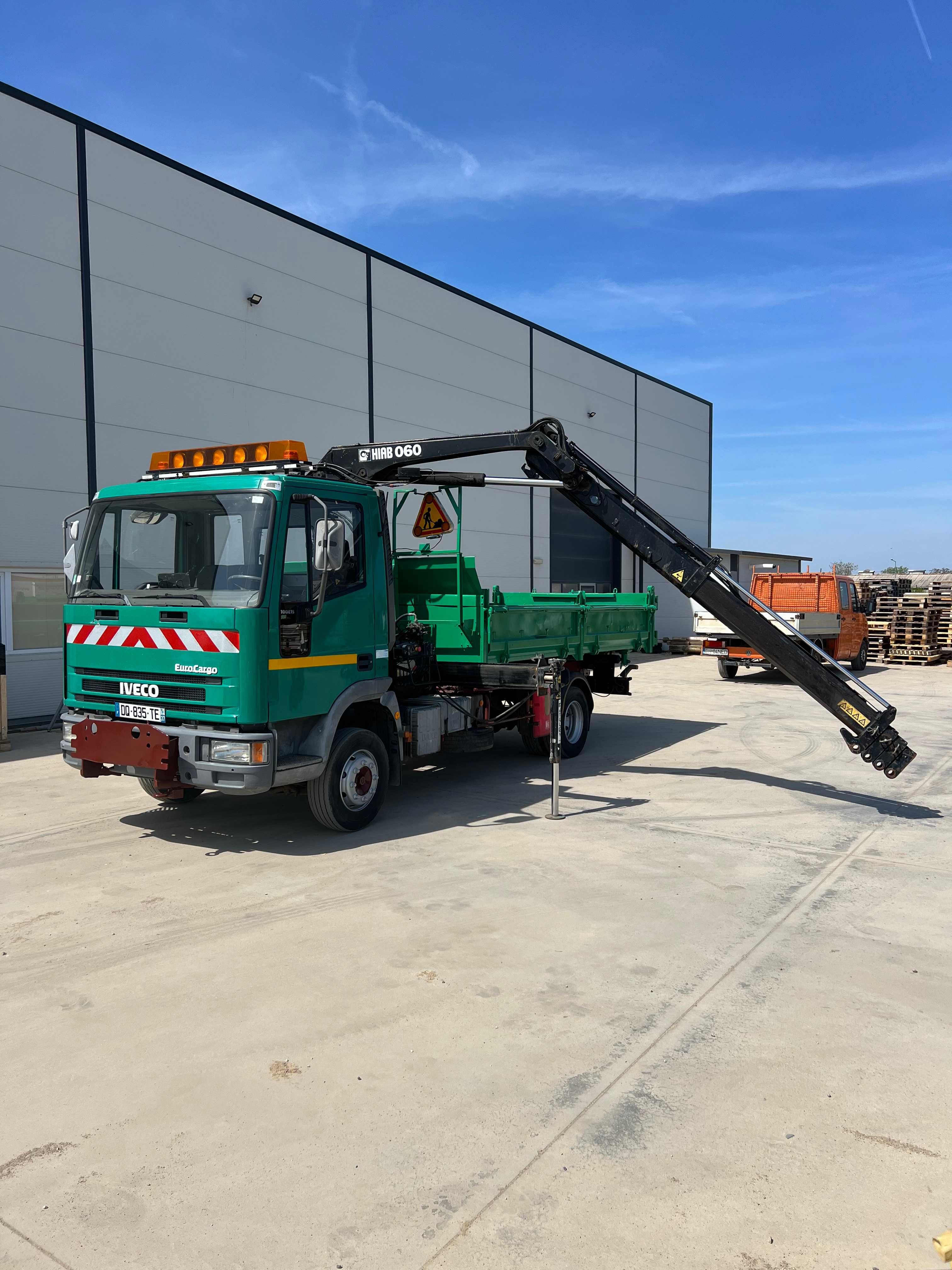 Basculanta cu macara Iveco 10 T