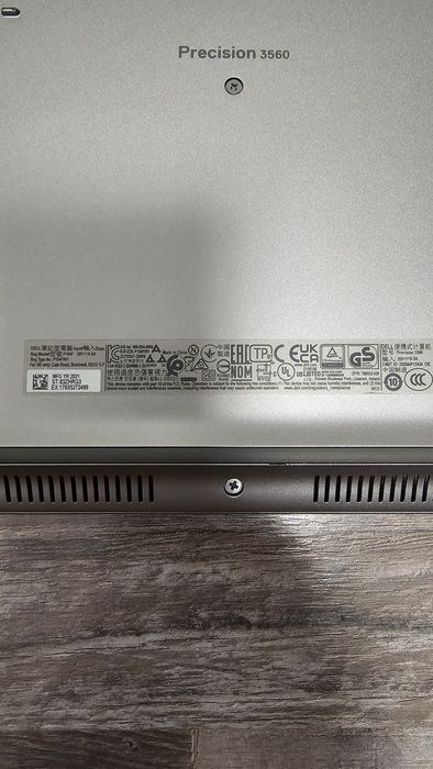 Laptop Dell Precision 3560 i.7 1185G7 32 GB RAMI