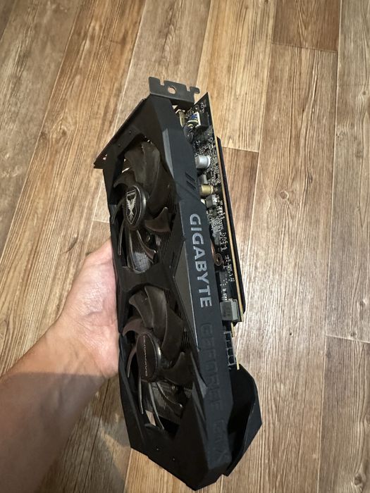 Видеокарта Gigabyte RTX 2060 Super