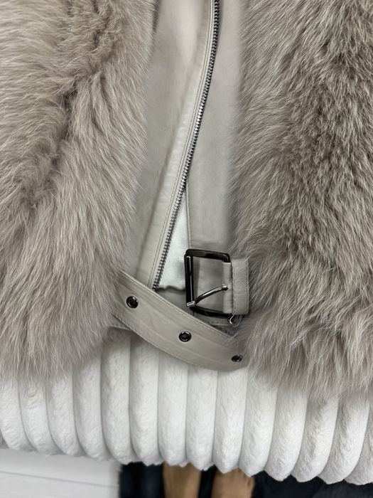 Blana naturala cu piele gri