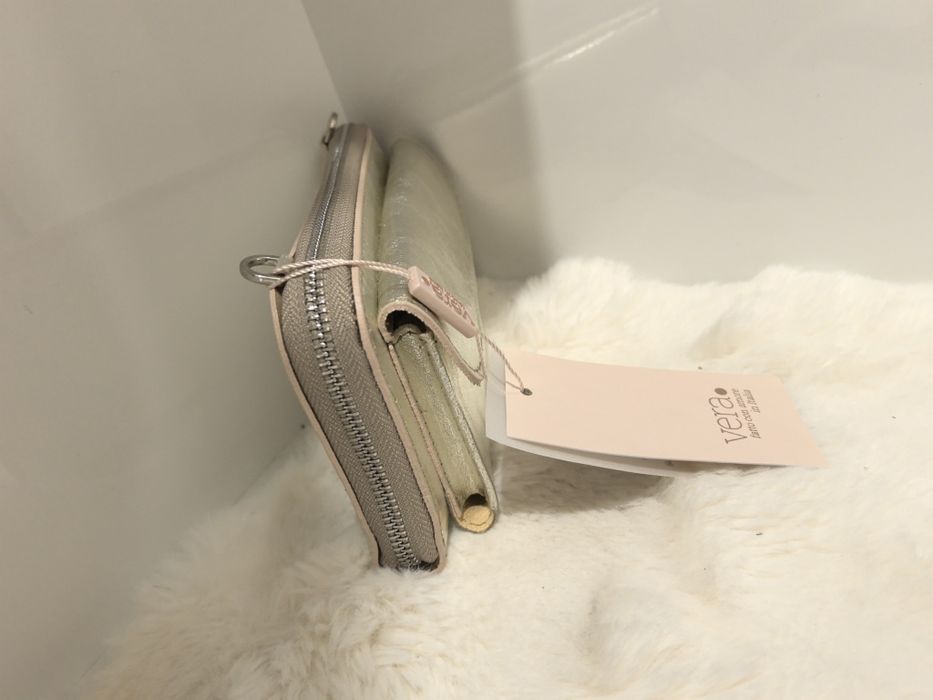 Чанта тип портмоне златна и сребърна ест. кожа