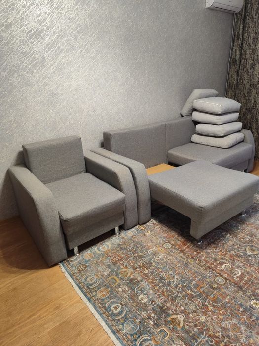 Продам диван и кресло б/у 40000
