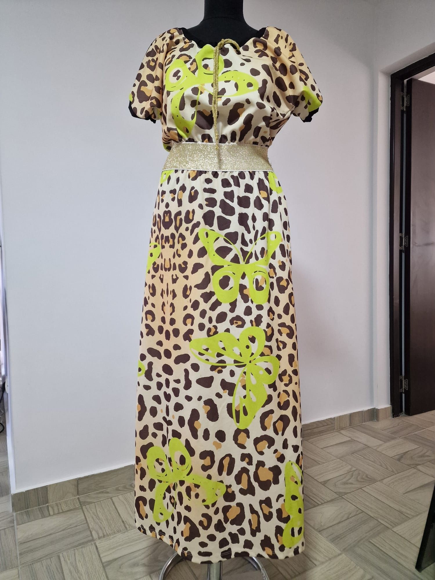 Rochie lunga animal print, cu banda elastica in talie si buzunare