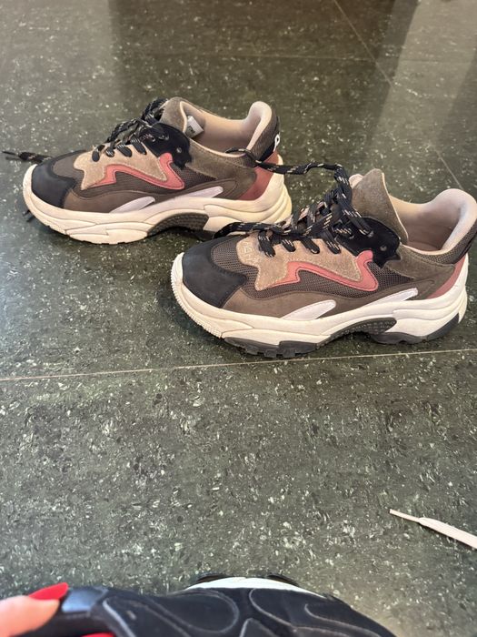 ASH sneakers  marimea 36 , stare foarte buna