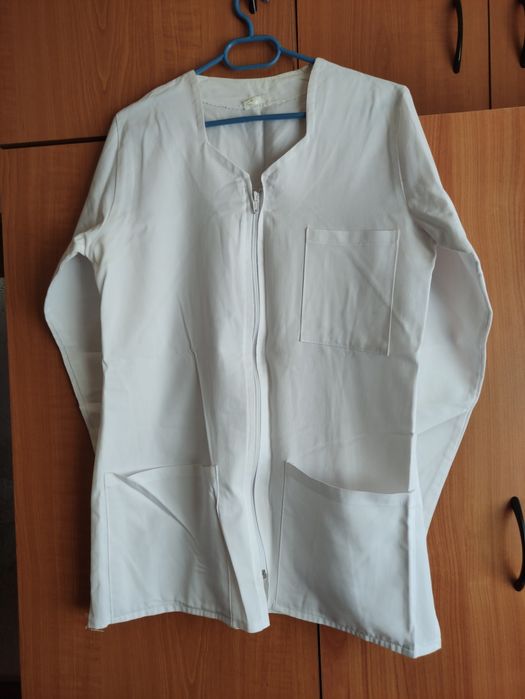 Vând halate medicale damă