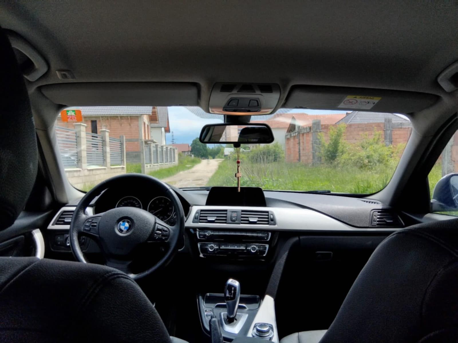 BMW 318d 2017 euro6 fara adeblu