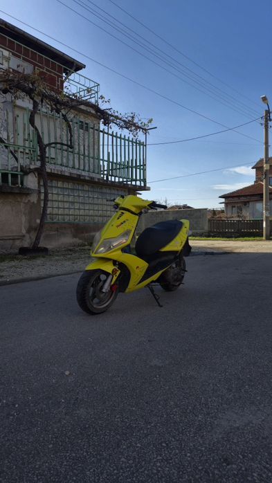 Продавам скутер с ДОКУМЕНТИ