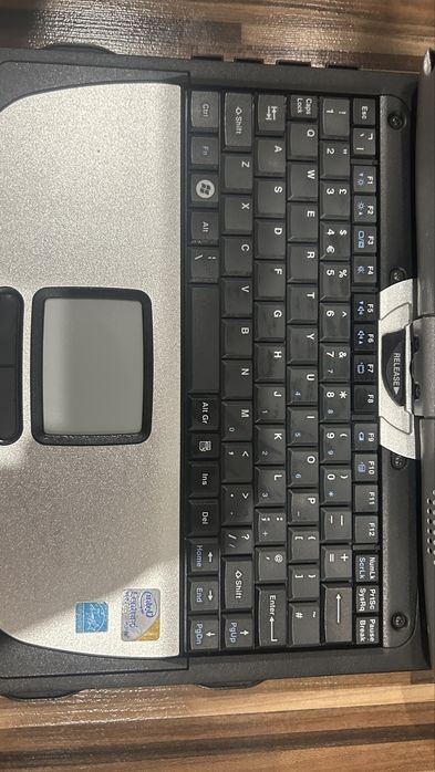 Vand laptop panasonic CF-19 cu touch pad si pix atasat pentru diagnoza